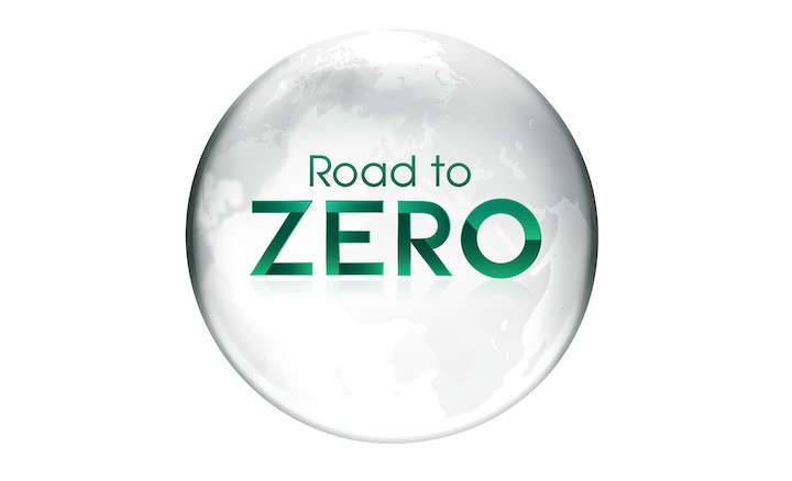 Road to Zero כתוב מעל תמונה בגווני אפור של גלובוס