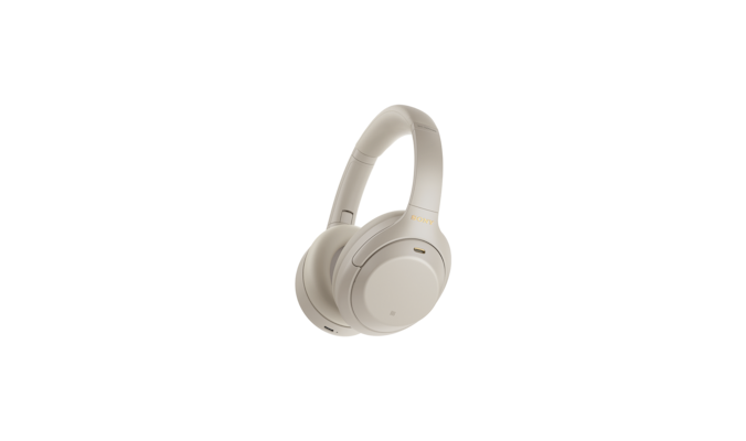 מבט בזווית על אוזניות WH-1000XM4 בצבע לבן