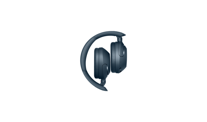 צילום מהצד של WH-XB910N עם אוזניות מקופלות