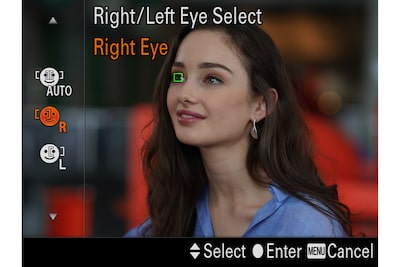 תמונת צג של דוגמנית עם מסגרת מיקוד אוטומטי על עין אחת, עם פקדים גלויים לבחירת העין הימנית או השמאלית